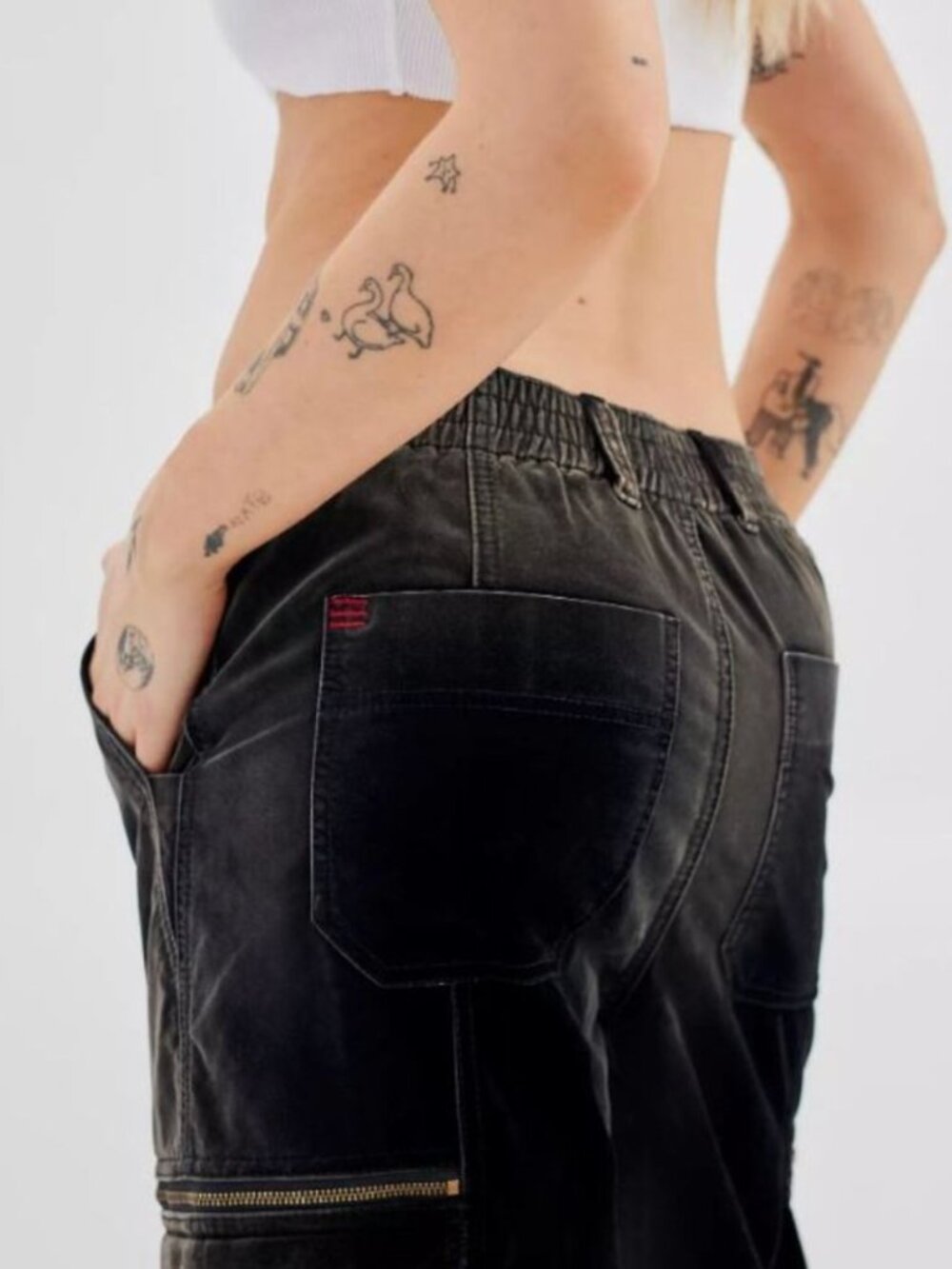 Urban Outfitters BDG Black Velvet Flocked Cargo Pants Y2K Utility Grunge Size 26 - Picture 11 of 11
